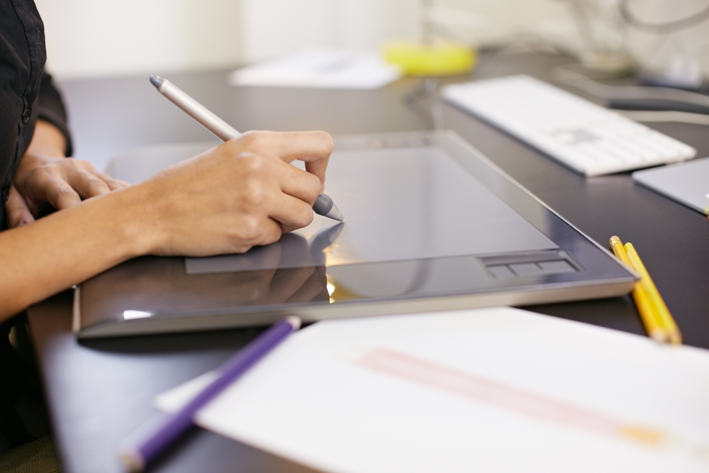 A flowchart process and a man and woman working through it showing the sense of principle oriented work and clients' importance while working as a chat support agent.